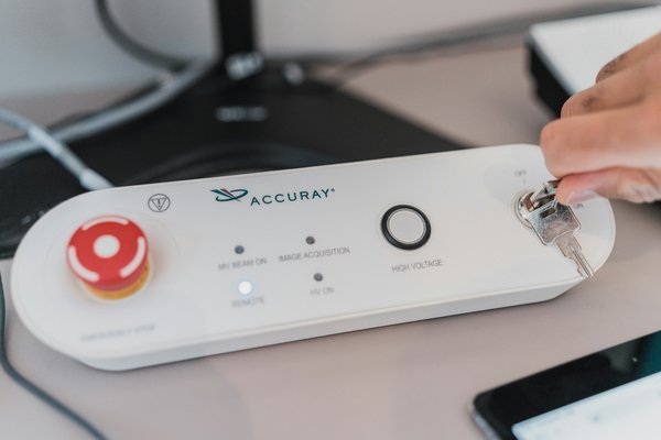 Essential Factors for UK Companies to Embrace E-invoicing: A Comprehensive Guide